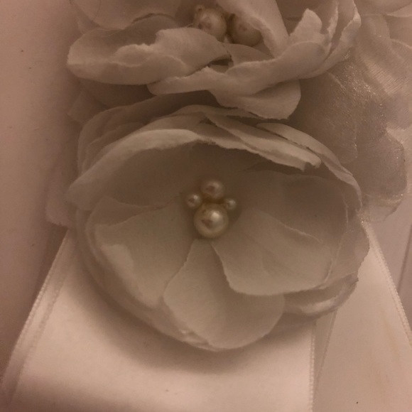 Pure white floral wedding belt
